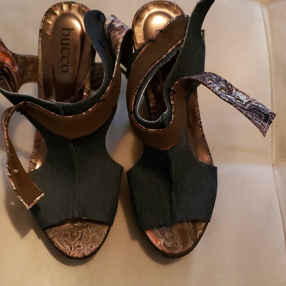 Bucco Wedges